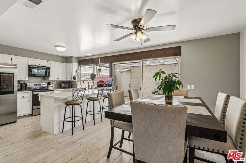 24249 La Glorita Cir
