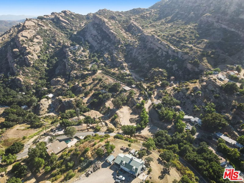 585 Box Canyon Vly