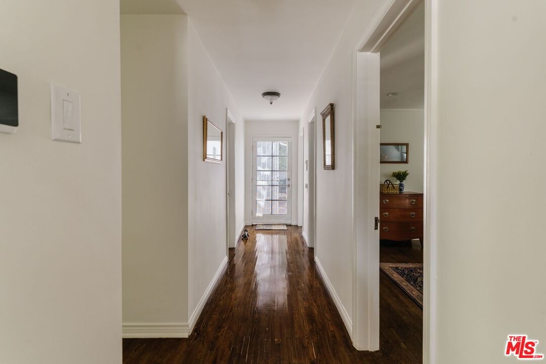 Crescent Heights photo 25