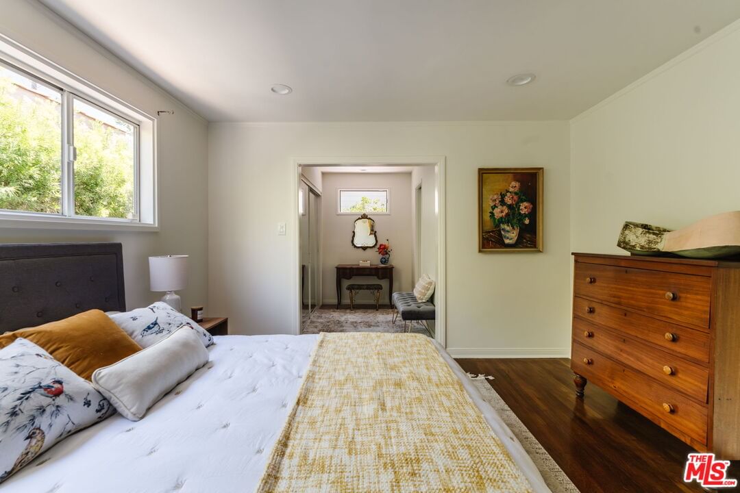Crescent Heights photo 35