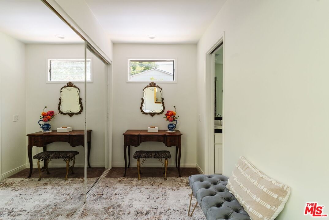 Crescent Heights photo 37