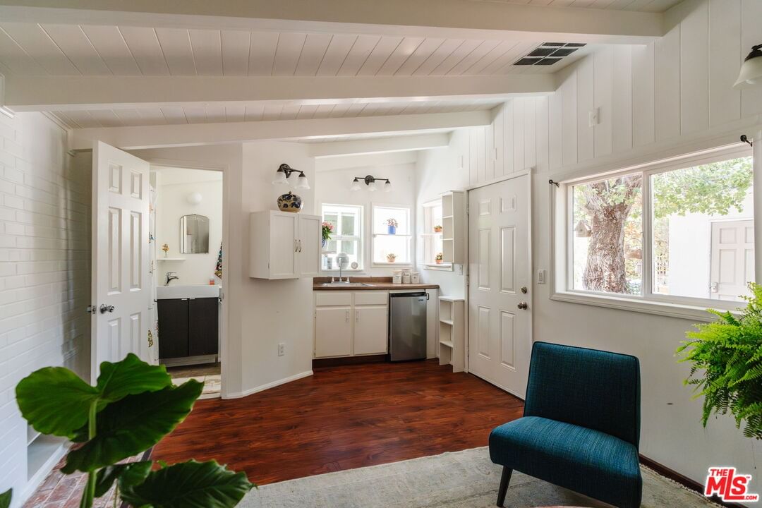 Crescent Heights photo 45