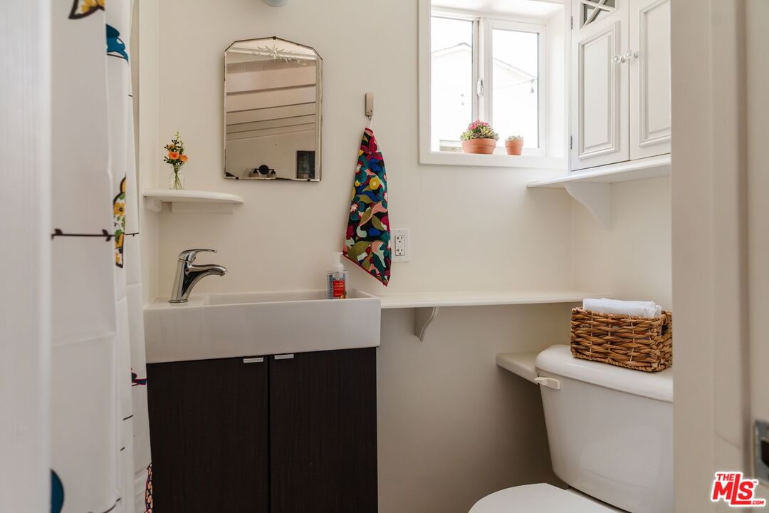 Crescent Heights photo 47