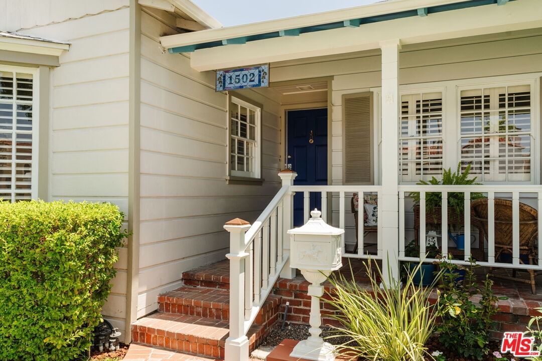 Crescent Heights photo 5