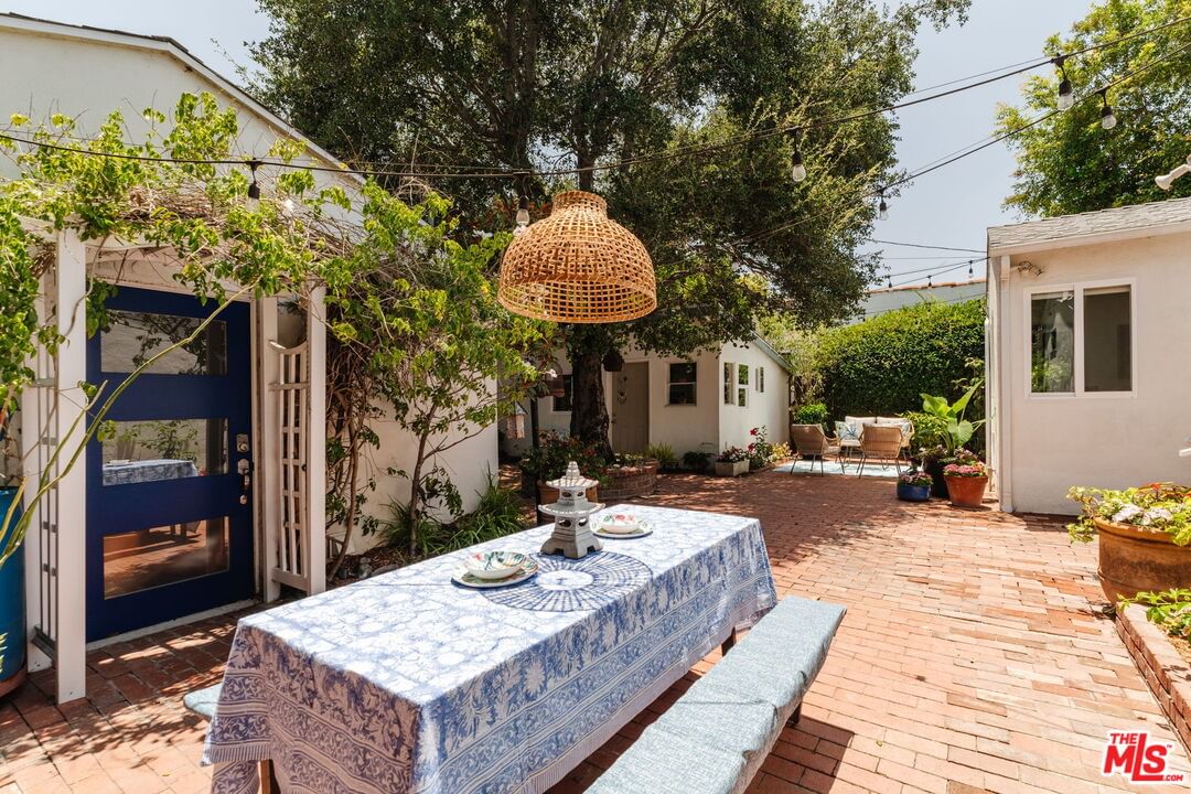 Crescent Heights photo 52