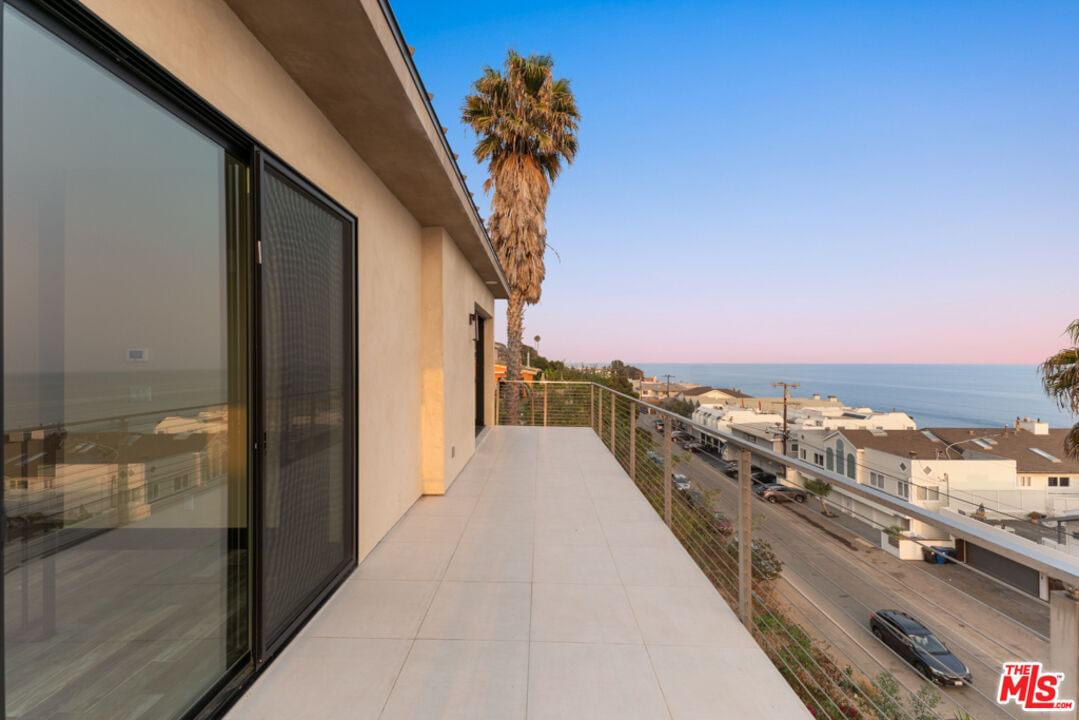 Malibu photo 14