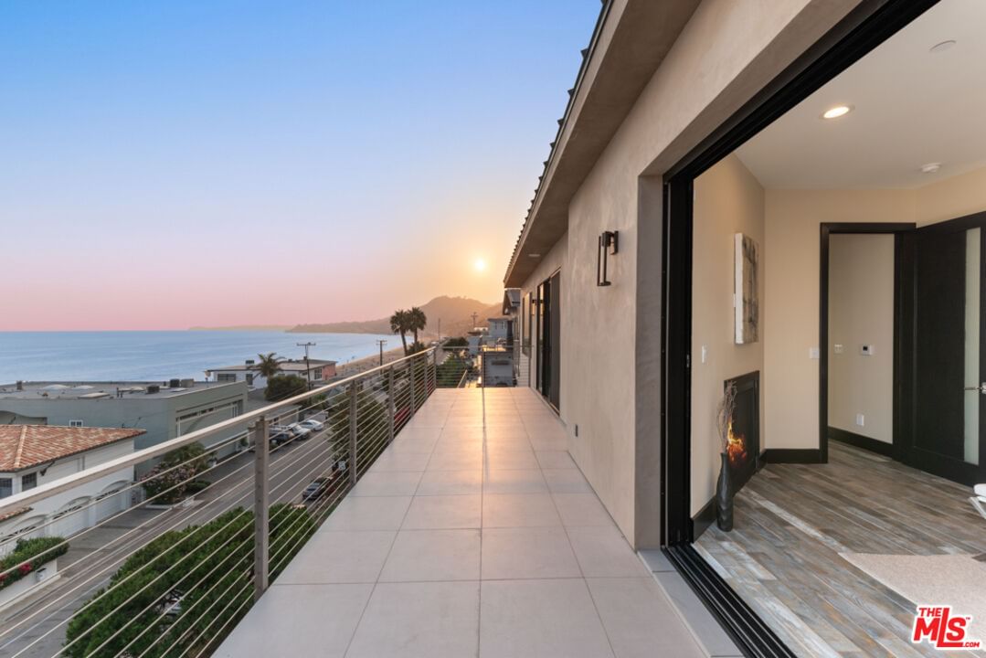 Malibu photo 15