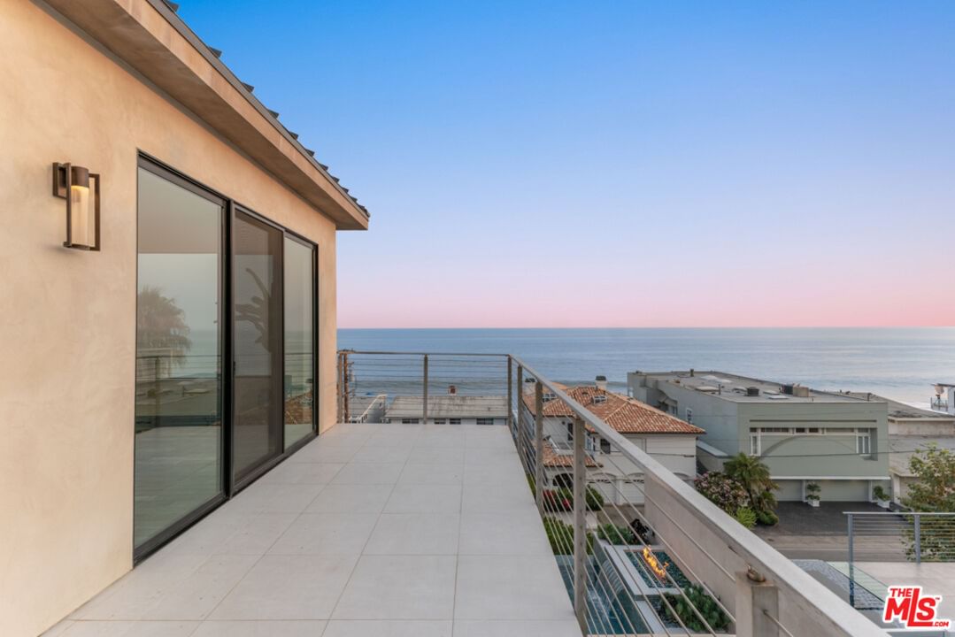 Malibu photo 18