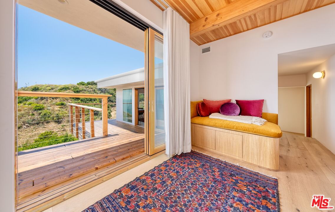 Rockpoint photo 44