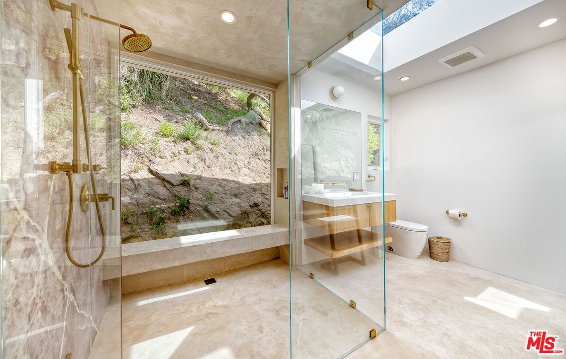Rockpoint photo 45