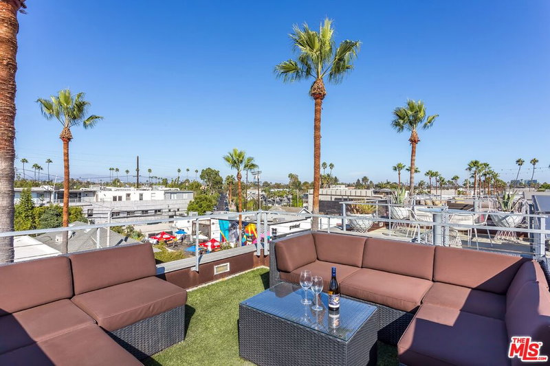 1212 Abbot Kinney Blvd