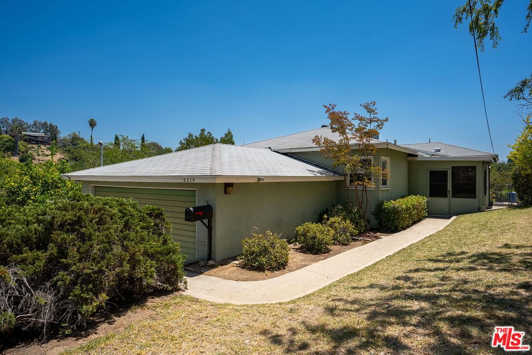 Oak Crest photo 1