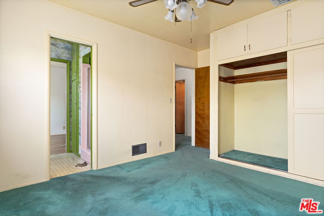 Oak Crest photo 11