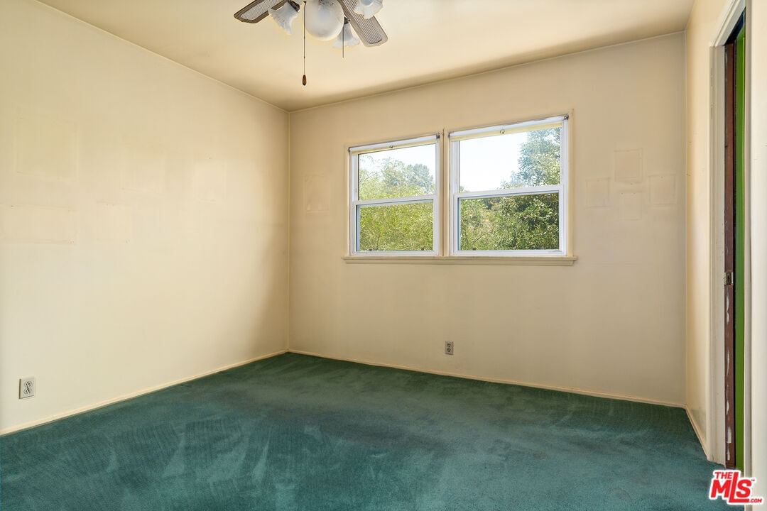 Oak Crest photo 12