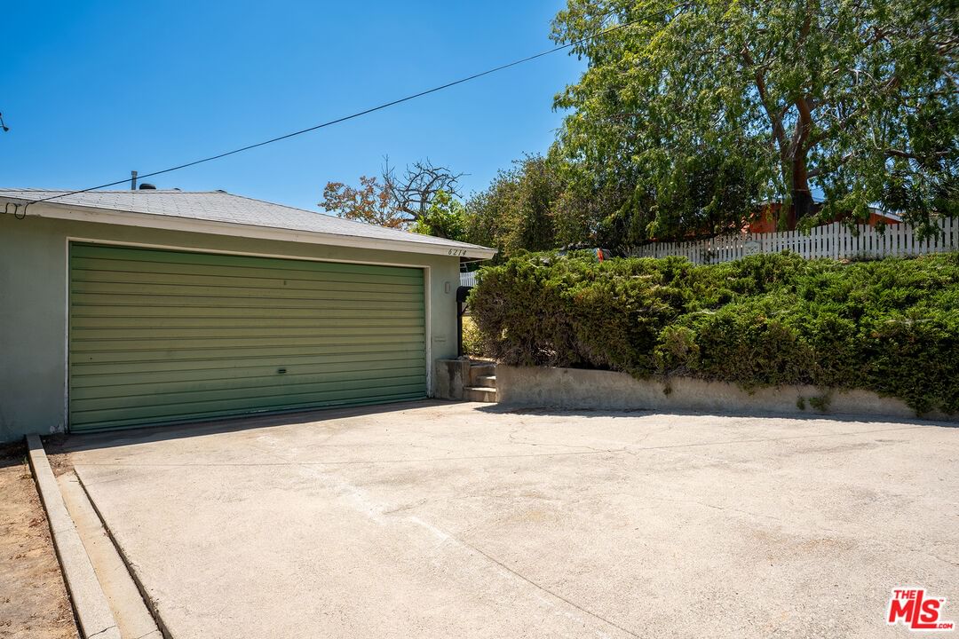 Oak Crest photo 24