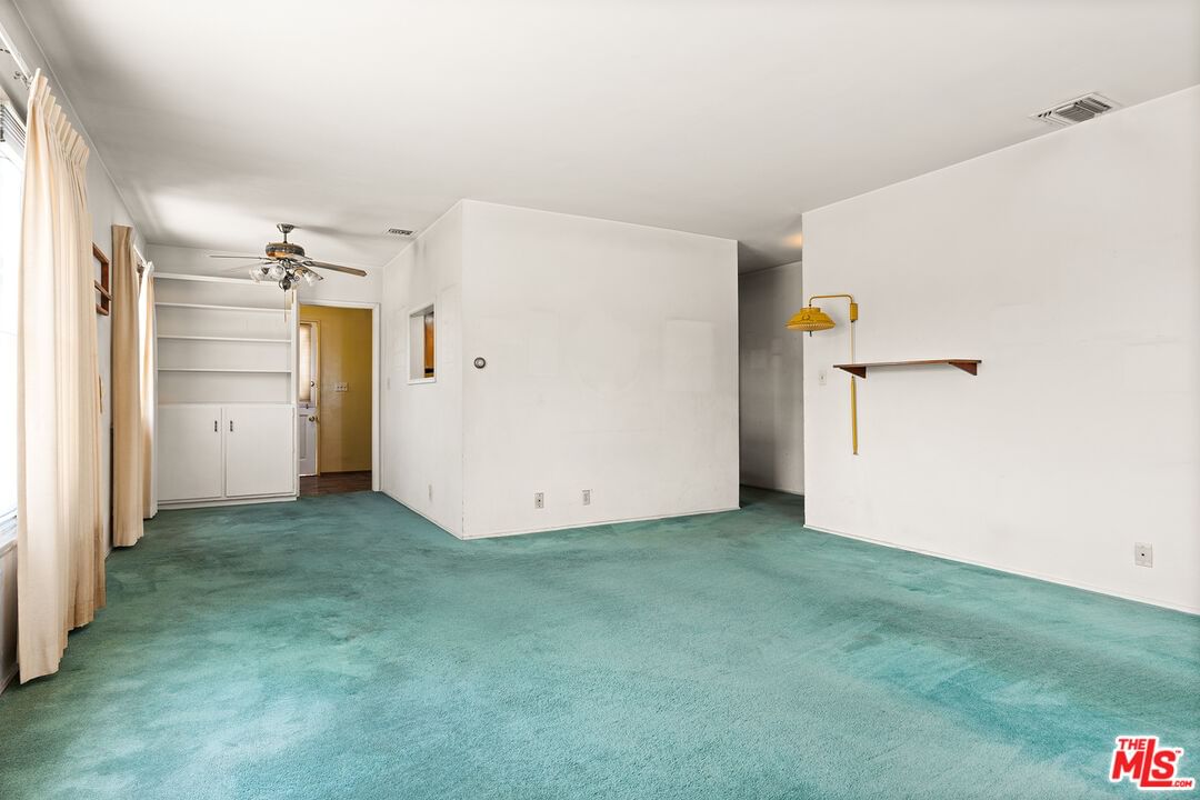 Oak Crest photo 4