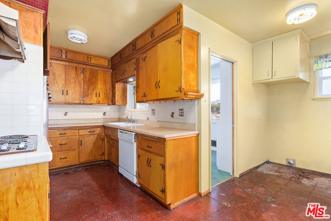 Oak Crest photo 5