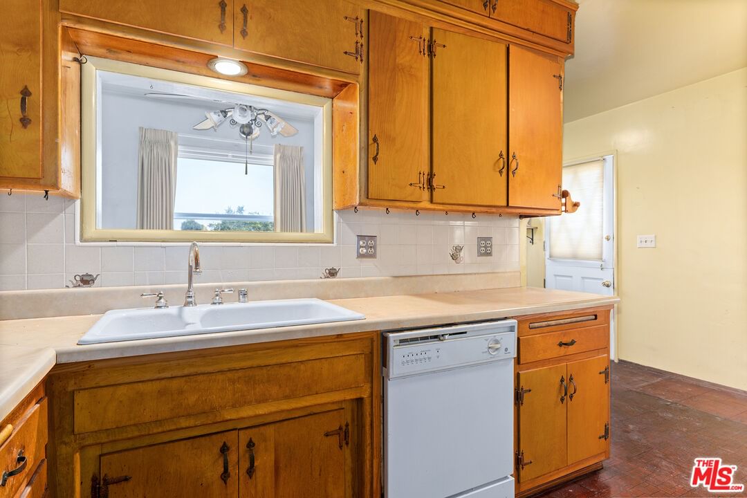 Oak Crest photo 6
