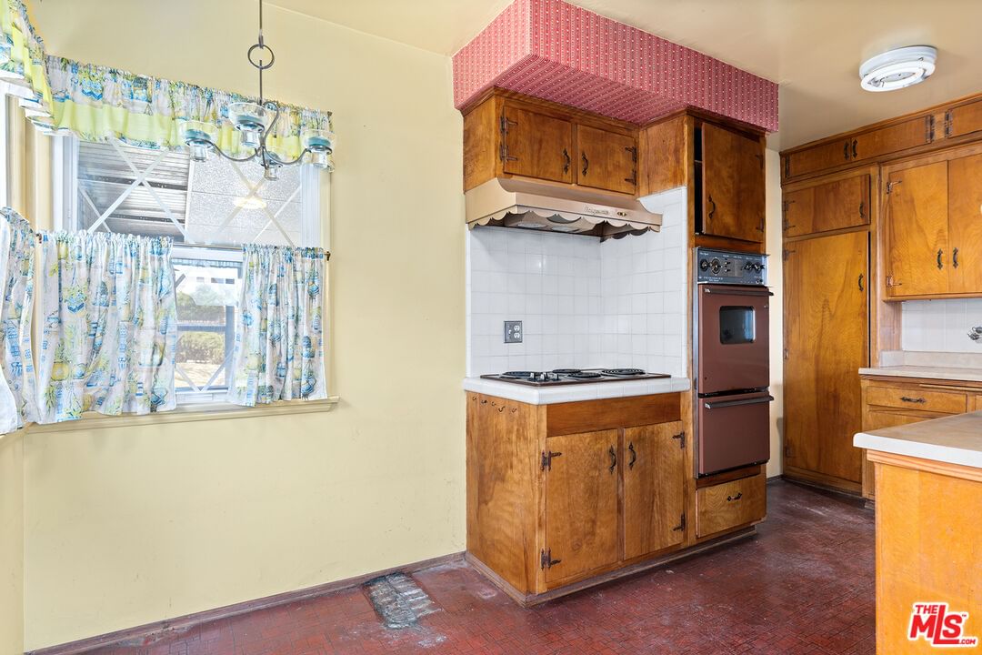 Oak Crest photo 7
