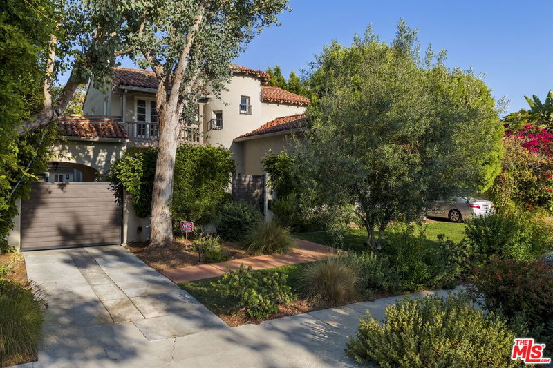 808 Cloverdale Ave