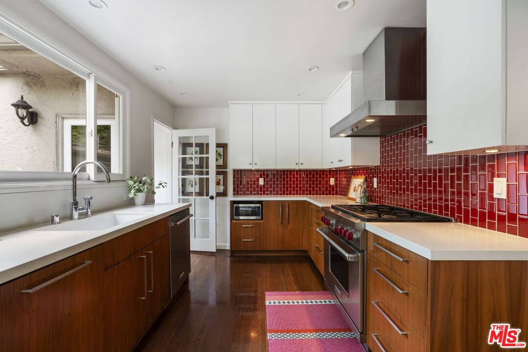 Cloverdale photo 9