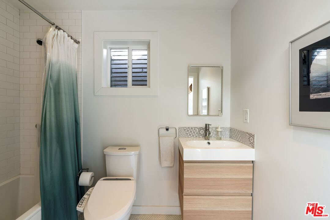 Cloverdale photo 49