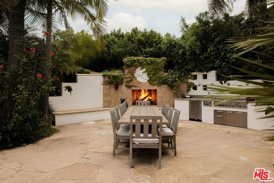 Mulholland photo 18
