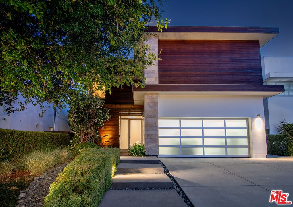 Moorpark photo 54