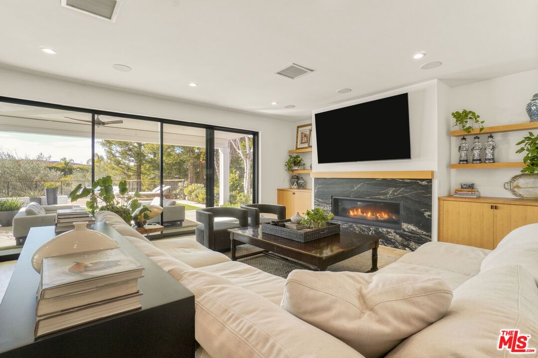 Lake Encino photo 19