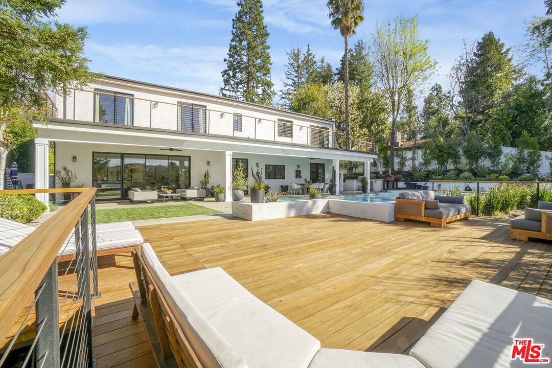 Lake Encino photo 23