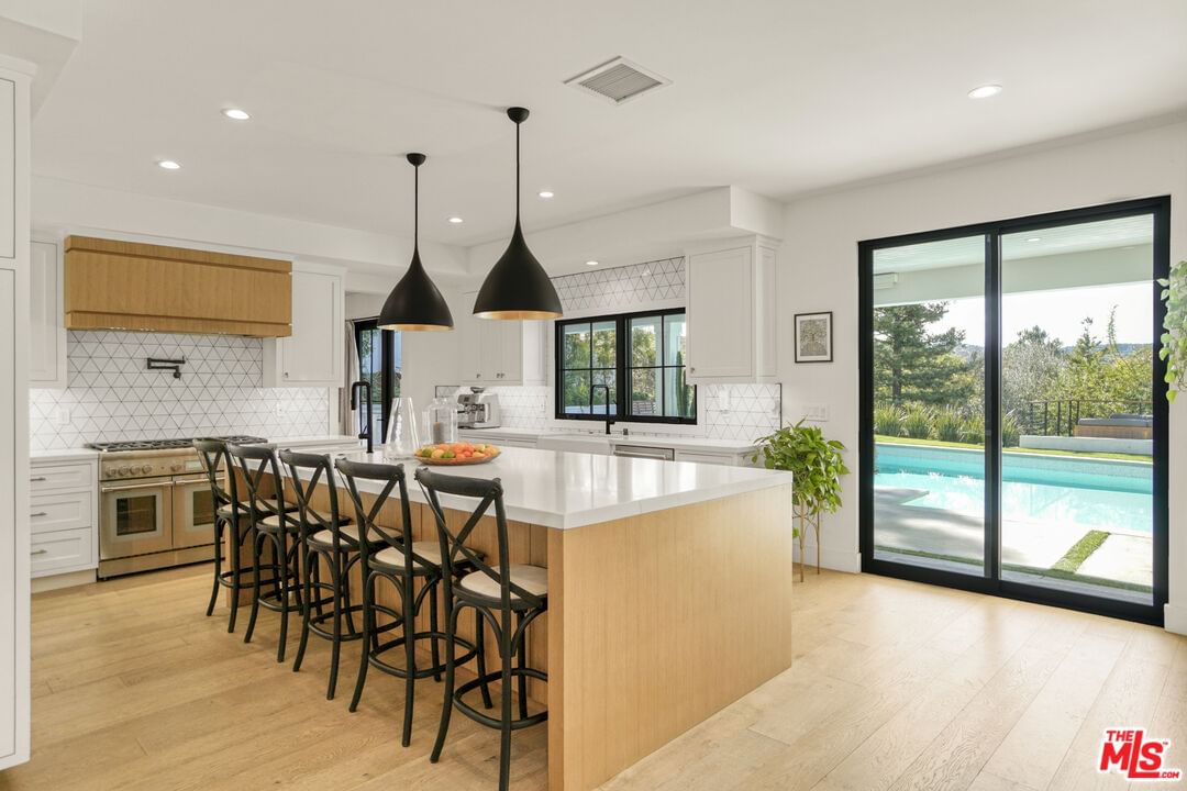 Lake Encino photo 27
