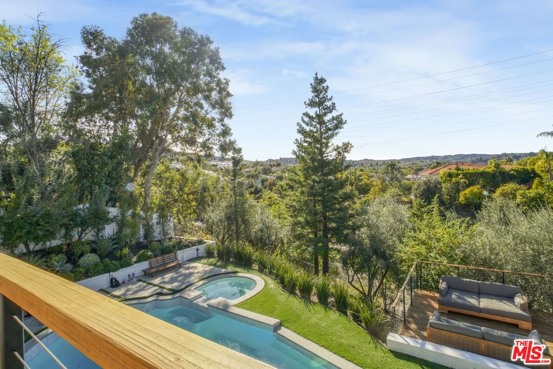 Lake Encino photo 29