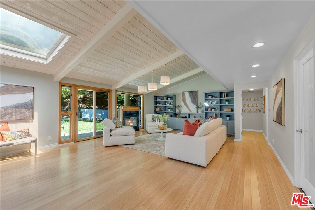 Woodcliff photo 6