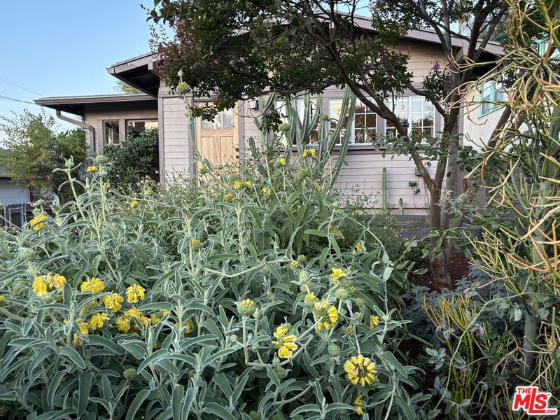 708 Avenue 53