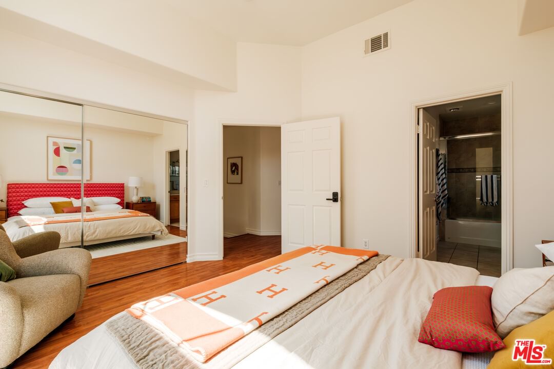 Gramercy photo 25