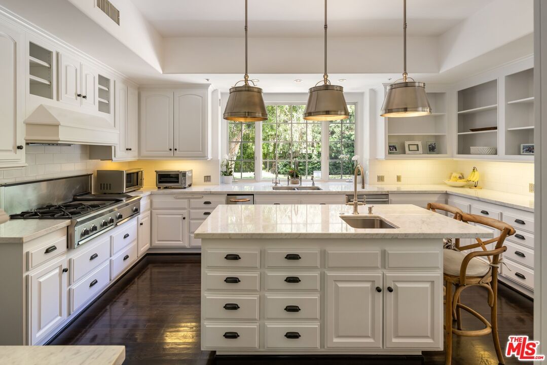 Encino photo 9