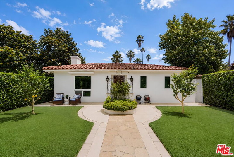 256 Doheny Dr