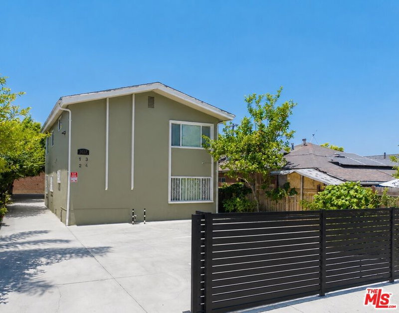 2037 Burnside Ave