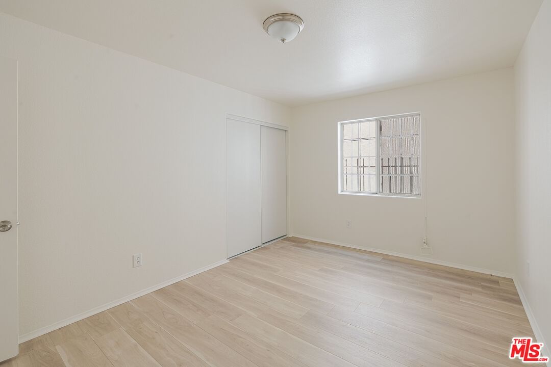 Main photo 31