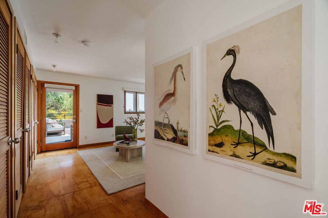 Hollyridge photo 18