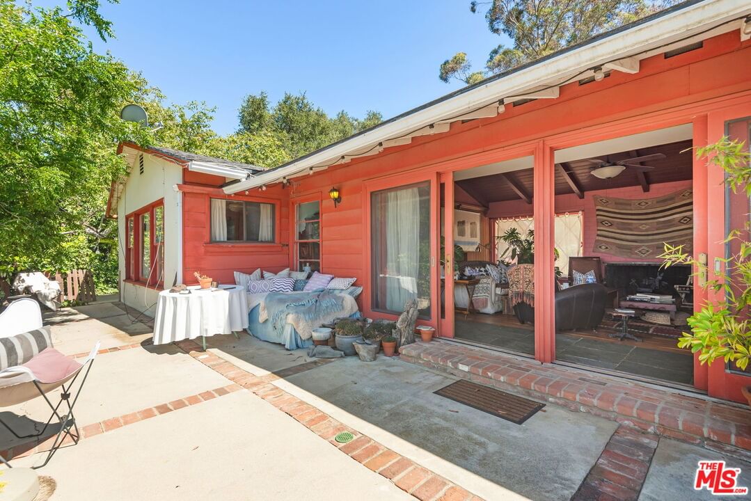 Mulholland photo 34