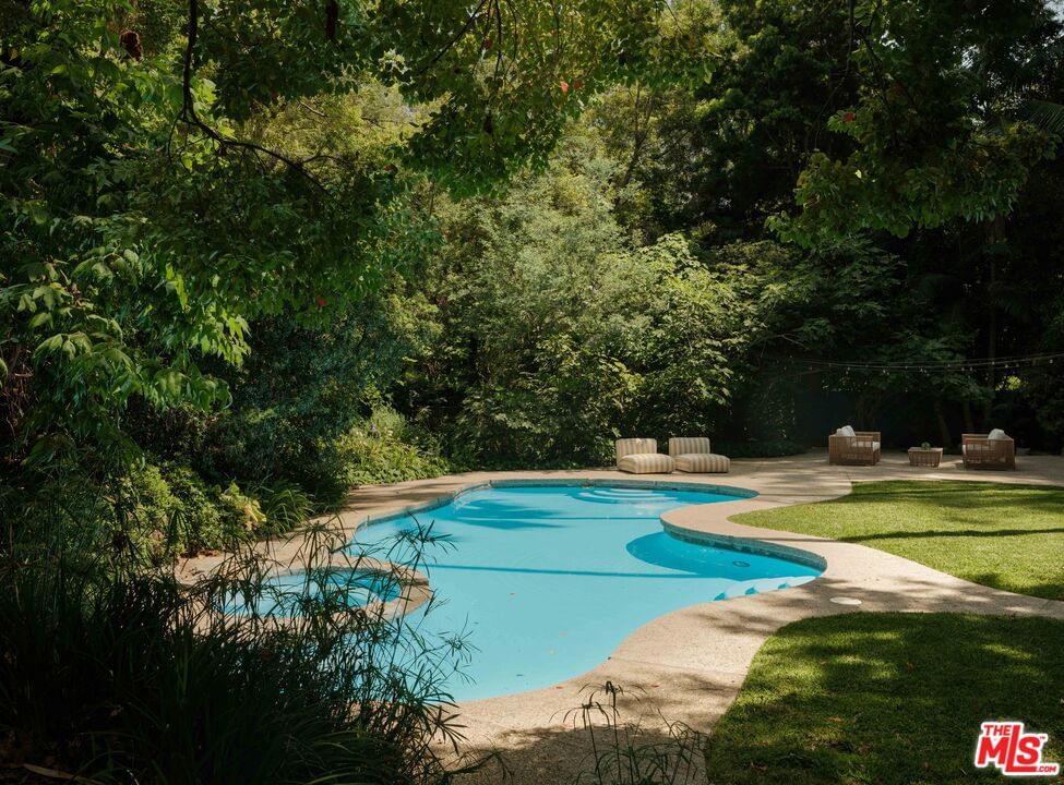 Hillside photo 19