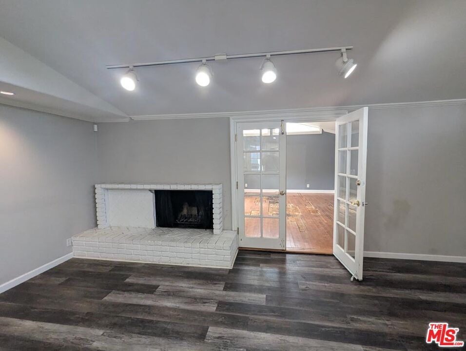 Oakdale photo 38