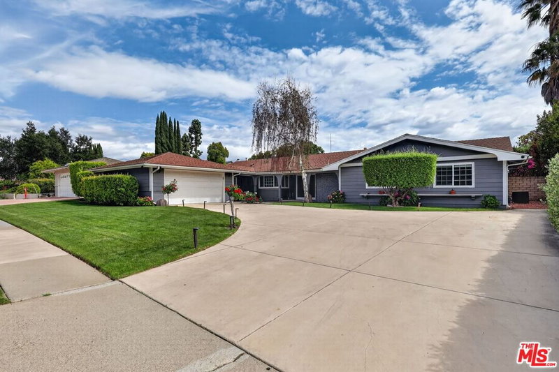 212 Avenida De Los Arboles