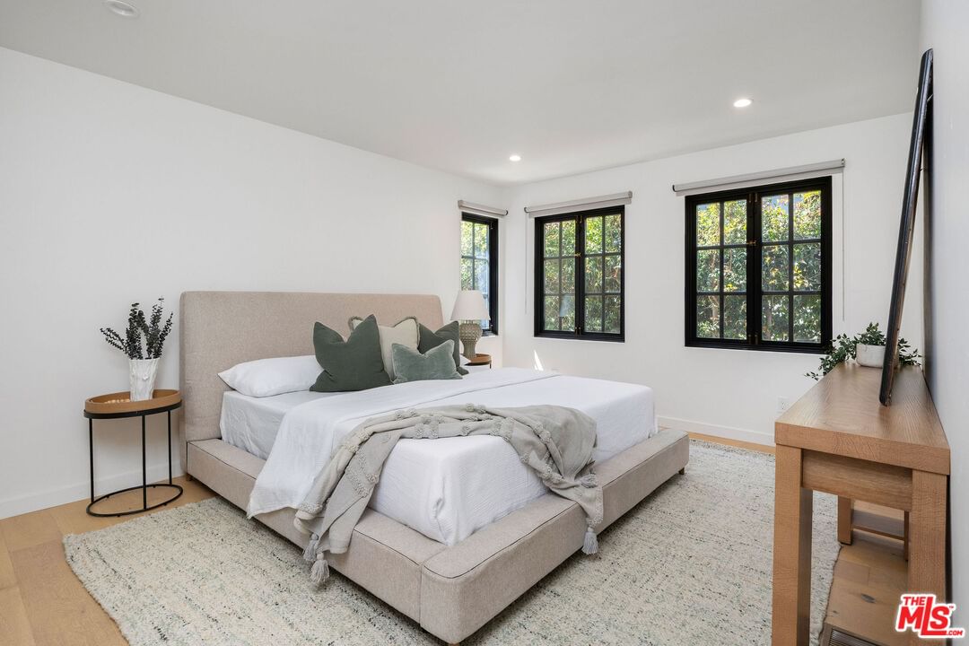 Crescent Heights photo 18