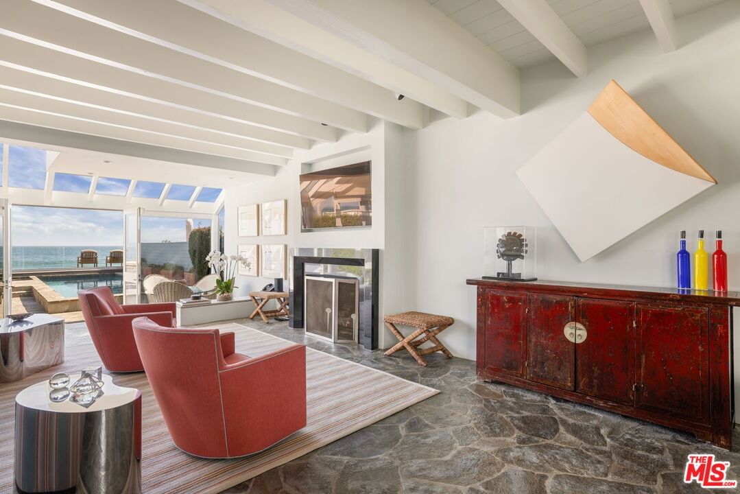 Malibu photo 20