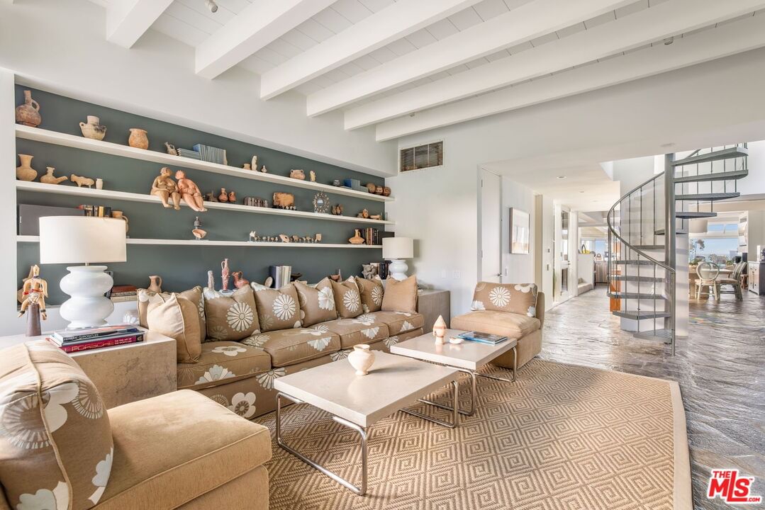 Malibu photo 23