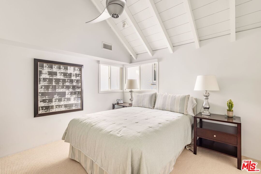 Malibu photo 33