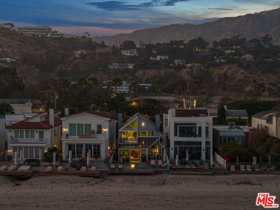 Malibu photo 35