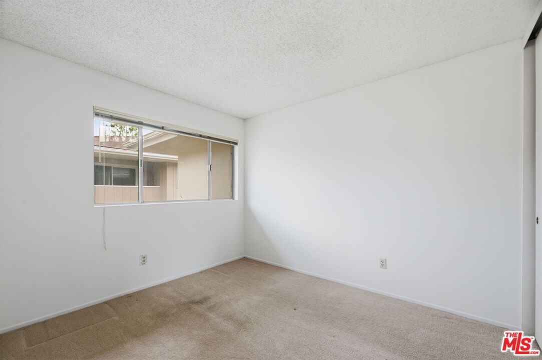 Van Ness photo 20